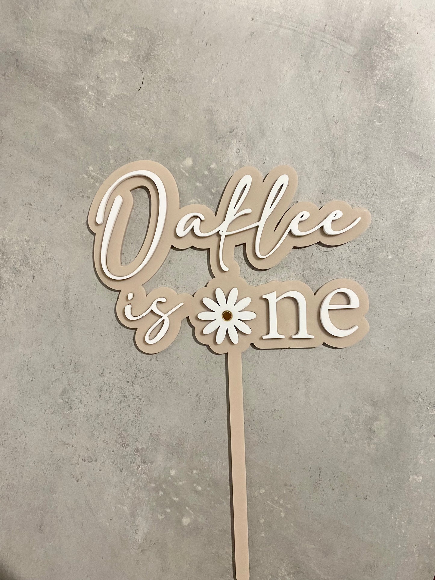 Daisy one cake topper