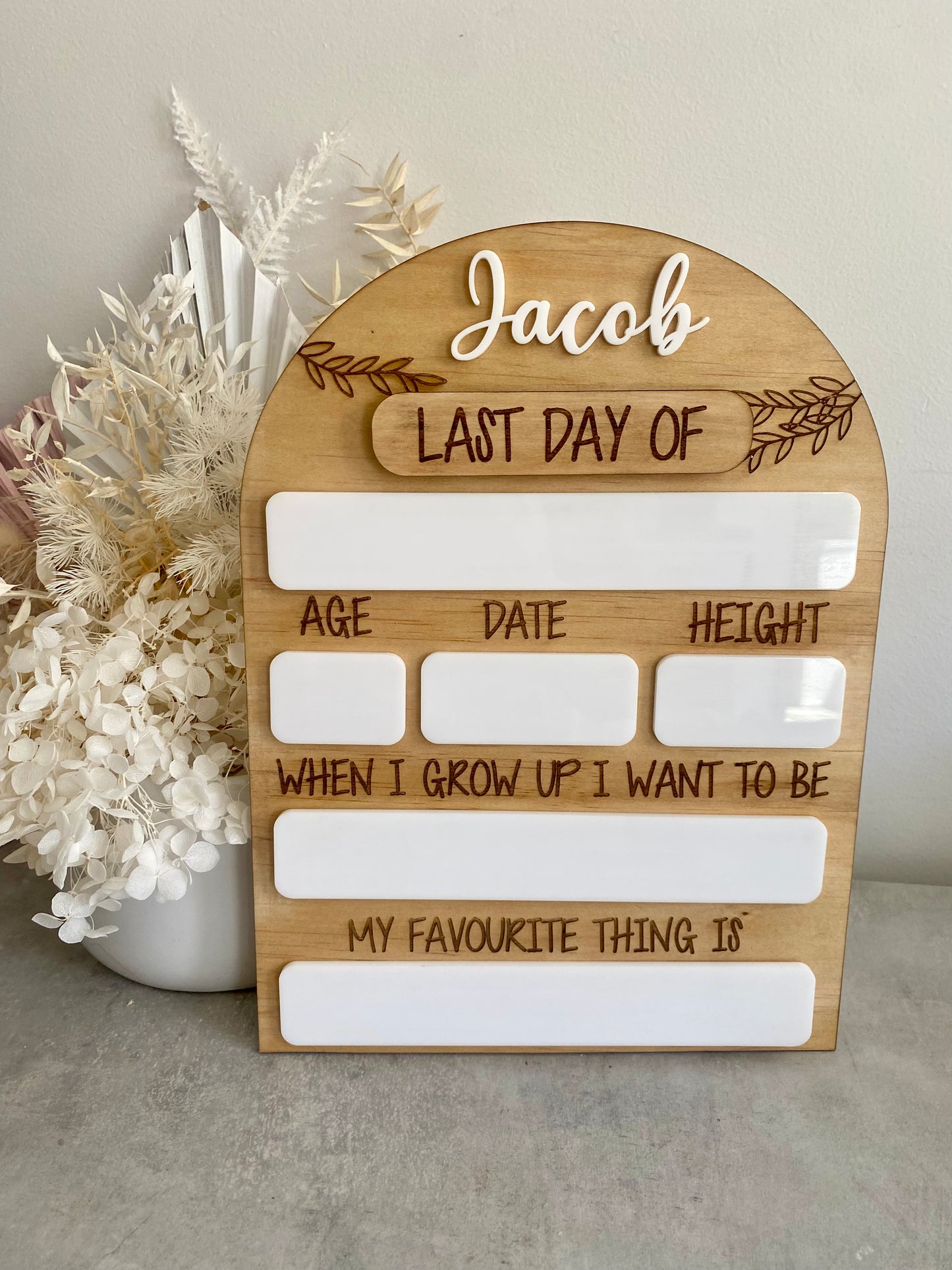 Personalised first-last day board